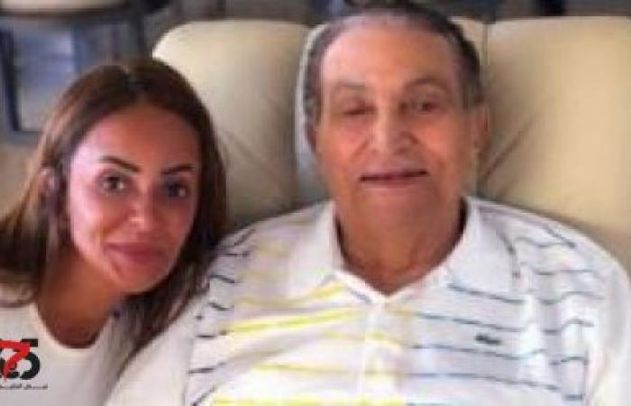 عاجل : التلفزيون المصري يعلن وفاة الرئيس محمد حسني مبارك عن عمر ناهز 91 عاما ونجله علا يدلي بتصريح هام (شاهد آخر صورة)